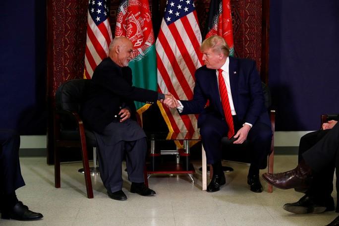 Ông Trump đến Afghanistan, có động thái bất ngờ về Taliban - Ảnh 10. Ông Trump đến Afghanistan, có động thái bất ngờ về Taliban - Ảnh 10.