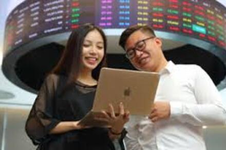 Chứng khoán Việt Nam trên đường "vượt vũ môn”: Nội lực, cải cách và cơ hội ngành dẫn sóng