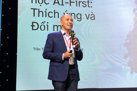 Trường đại học chuyển đổi phương thức đào tạo thích ứng với AI