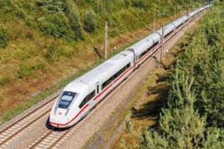 Sớm hoàn thiện các bộ tiêu chuẩn làm cơ sở triển khai dự án đường sắt tốc độ cao