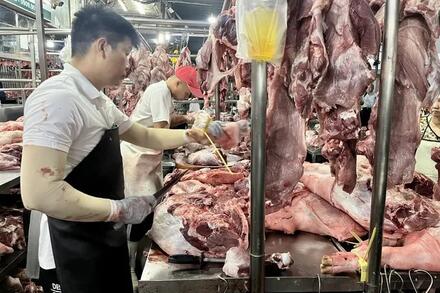 Đảm bảo truy xuất nguồn gốc qua sàn giao dịch thịt lợn đầu tiên