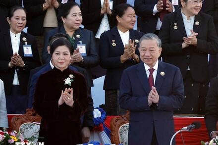 Chùm ảnh: Lễ kỷ niệm 50 năm Quốc khánh Lào