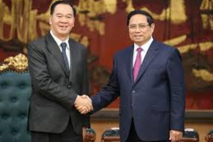 Thủ tướng Phạm Minh Chính tiếp Bộ trưởng Bộ Giáo dục và Thể thao Lào