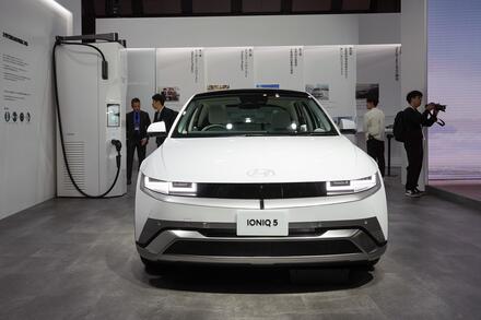 Tiêu thụ ô tô điện tiếp tục tăng mạnh trên toàn cầu