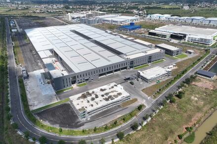 YADEA "bắt tay" Grab, tài xế chuyển đổi xe máy điện được hỗ trợ 4 triệu đồng