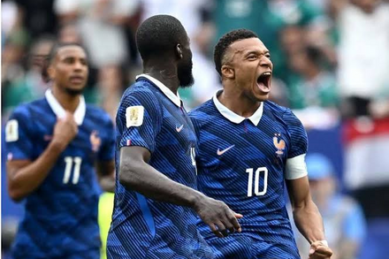 Mbappe lập cú đúp, quyết đua với Messi và giúp Pháp giành vé sớm