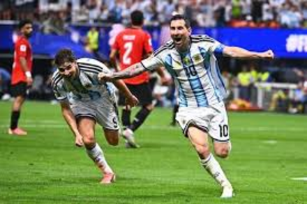 Lionel Messi tỏa sáng, Argentina lội ngược dòng trước Ai Cập để vào tứ kết World Cup 2026