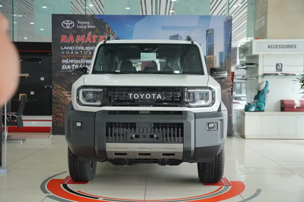 Toyota Land Cruiser FJ chính thức ra mắt khách Việt, giá dưới 1,2 tỷ đồng