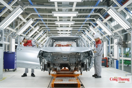 PMI tăng lên 52,9 điểm trong tháng 7, sản xuất tiếp tục mở rộng