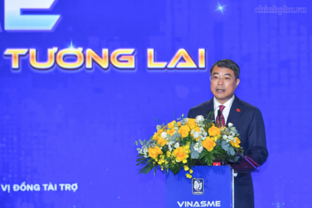 Thủ tướng: Chính sách phải ổn định, dễ hiểu, dễ thực hiện, giảm thực chất chi phí, thời gian tuân thủ của doanh nghiệp*