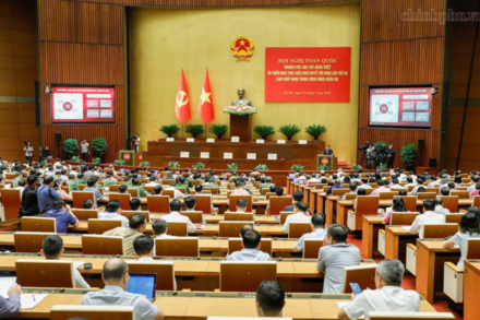 Ngày 3/9, diễn ra Hội nghị toàn quốc nghiên cứu, học tập, quán triệt và triển khai một số Nghị quyết, Chỉ thị của Bộ Chính trị