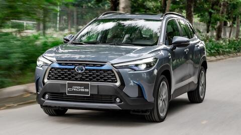 Giá xe ô tô tăng mạnh dịp mua sắm Tết
