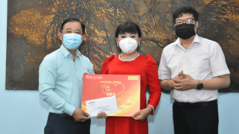 "Mai Vàng nhân ái" thăm hai nghệ nhân ưu tú Thanh Nhàn và Ngọc Thanh
