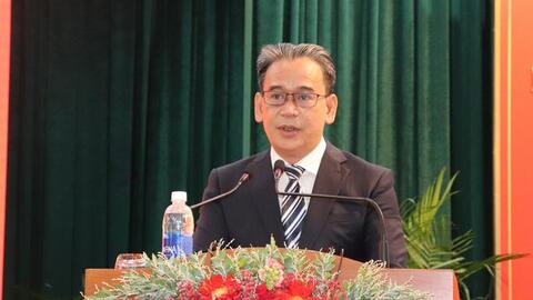 13 đảng viên ở quận 3 - TP HCM nhận Huy hiệu 75 năm tuổi Đảng