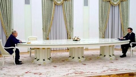 Tổng thống Nga - Pháp đàm phán đến quá nửa đêm