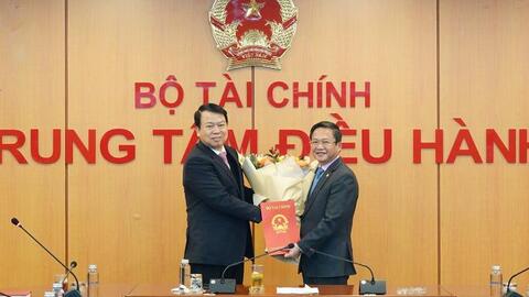 Bộ Tài chính có Chánh Văn phòng mới là tiến sĩ kinh tế