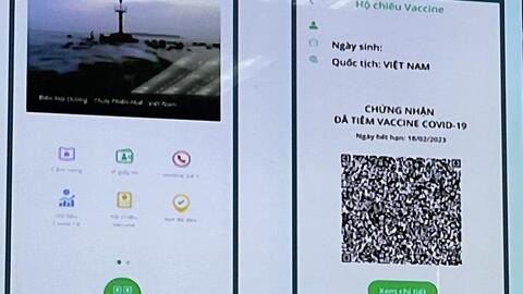 Hai điểm tiêm chủng ở Hà Nội và TP HCM đã cấp hộ chiếu vắc-xin cho 2.438 người