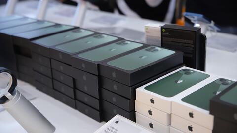 Sau iPhone 12, iPhone 13 'giá rẻ' lại đổ bộ về Việt Nam, có nên mua?