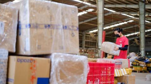 Người Việt bắt đầu tìm mua hàng xuyên biên giới từ Trung Quốc, Nhật, Thái Lan