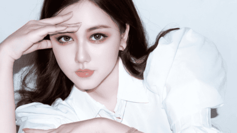 Vẻ đẹp siêu thực của nữ sinh 17 tuổi  dự thi Miss Teen Universe 2022
