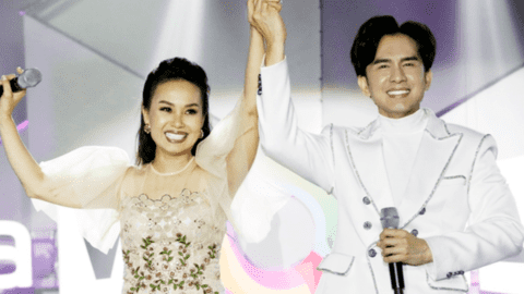 Đan Trường và Cẩm Ly nhận giải thành tựu  của Làn Sóng Xanh