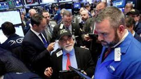 Dow Jones tăng hơn 300 điểm, Phố Wall khởi sắc