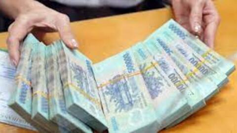Tiền mặt vẫn là vua?