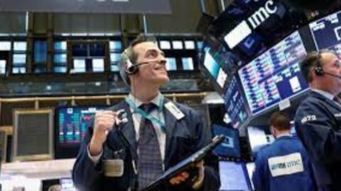 Nasdaq Composite tiến lên mức cao nhất kể từ tháng 8/2022