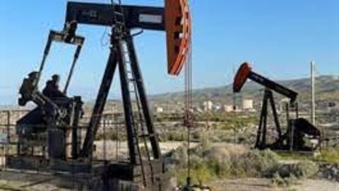 Dầu sụt hơn 4% do lo ngại về thoả thuận trần nợ của Mỹ và cuộc họp OPEC+ sắp tới