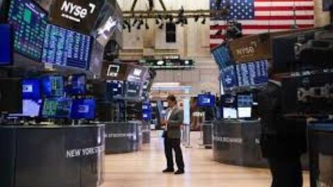 Dow Jones quay đầu giảm hơn 200 điểm, đứt mạch 13 phiên tăng liên tiếp