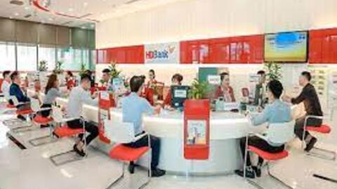 Tiền gửi khách hàng tăng 43%, HDBank lãi trước thuế 6 tháng 5,484 tỷ đồng