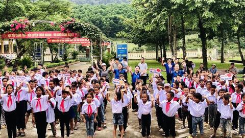Tỉnh nghèo "mạnh tay" chi 4 tỉ đồng hỗ trợ tiền ăn, sinh hoạt phí cho học sinh, sinh viên