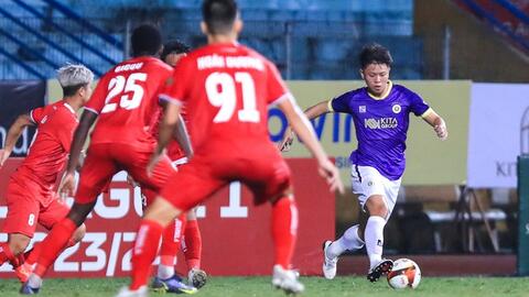 Điểm nhấn vòng 2 V-League: Cú sốc cho Hà Nội, bất ngờ Nam Định