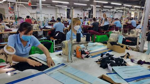 Lương tối thiểu tăng 6% nhưng lương thực tế chỉ tăng 0,7%