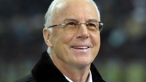 Huyền thoại Beckenbauer qua đời, giới  bóng đá tiếc thương