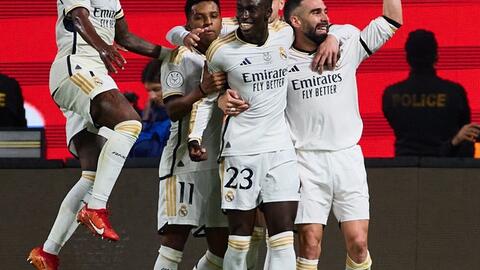 Các hậu vệ ghi 4 bàn, Real Madrid vào chung kết Siêu cúp Tây Ban Nha