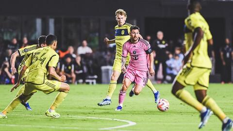 Messi, Suarez ghi bàn, Inter Miami vào tứ kết CONCACAF