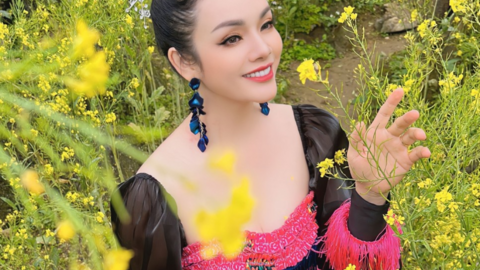 Tân Nhàn đẹp rực rỡ trong MV “Tiếng khèn mùa ban nở”