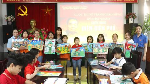 Thi đua cao điểm triển khai “Sổ tay chiến sĩ nhỏ Điện Biên”