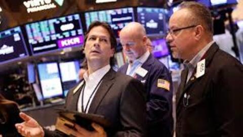 Dow Jones có phiên giảm điểm đầu tiên trong 9 phiên