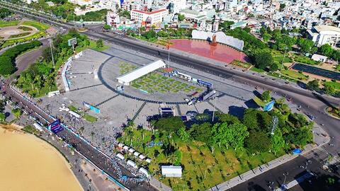 Bình Định bắn pháo hoa trong đêm khai mạc chuỗi sự kiện du lịch hè 2024