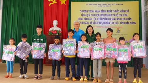 Khám bệnh, phát thuốc miễn phí cho hơn 300 lượt đồng bào dân tộc thiểu số