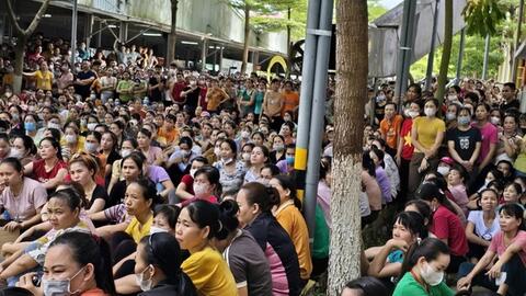Hơn 1.000 công nhân ngưng việc tập thể đòi quyền lợi