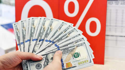 Giá USD ngân hàng và tự do quay đầu tăng mạnh
