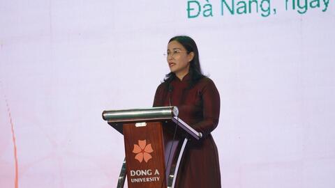 Học bổng gần 30 tỉ đồng cho tân sinh viên Trường ĐH Đông Á