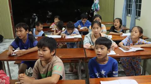 Lớp tiếng Anh trực tuyến miễn phí cho trẻ em khó khăn của sinh viên Bạc Liêu