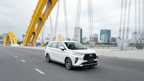 Giá xe Toyota tháng 7/2025 tiếp tục giảm