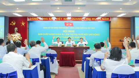 Vượt “gió ngược”, Petrovietnam khẳng định vị thế từ tái cấu trúc