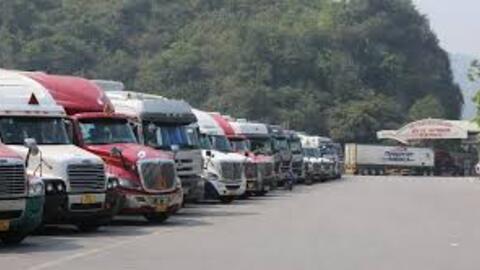 <a href="/thuong-mai" title="Thương mại" rel="dofollow">Thương mại</a>