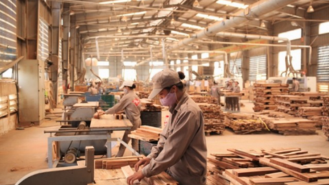 <a href="/thuong-mai" title="Thương mại" rel="dofollow">Thương mại</a>